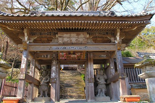 富貴寺の門.jpg